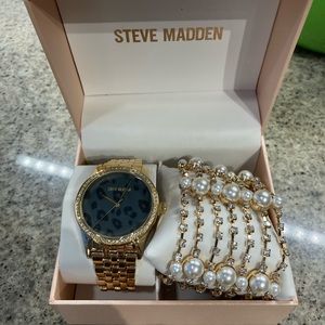 New Steve Madden Gold leopard watch & bracelet